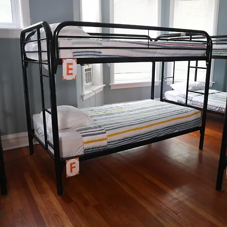 Wrigley Hostel - Chicago (Adults Only)-2
